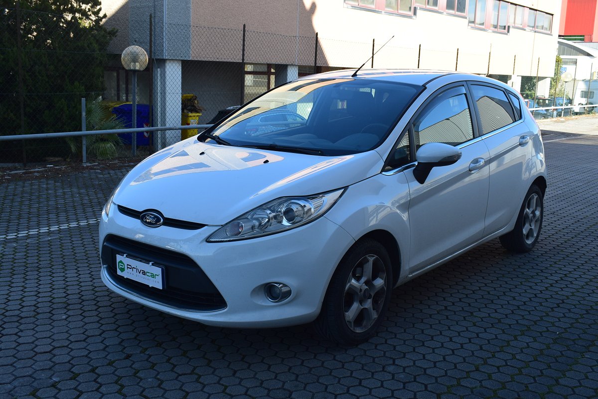 Ford Fiesta 1.4 5 Porte Bz.- Gpl Titanium in vendita a San Benedetto Del  Tronto