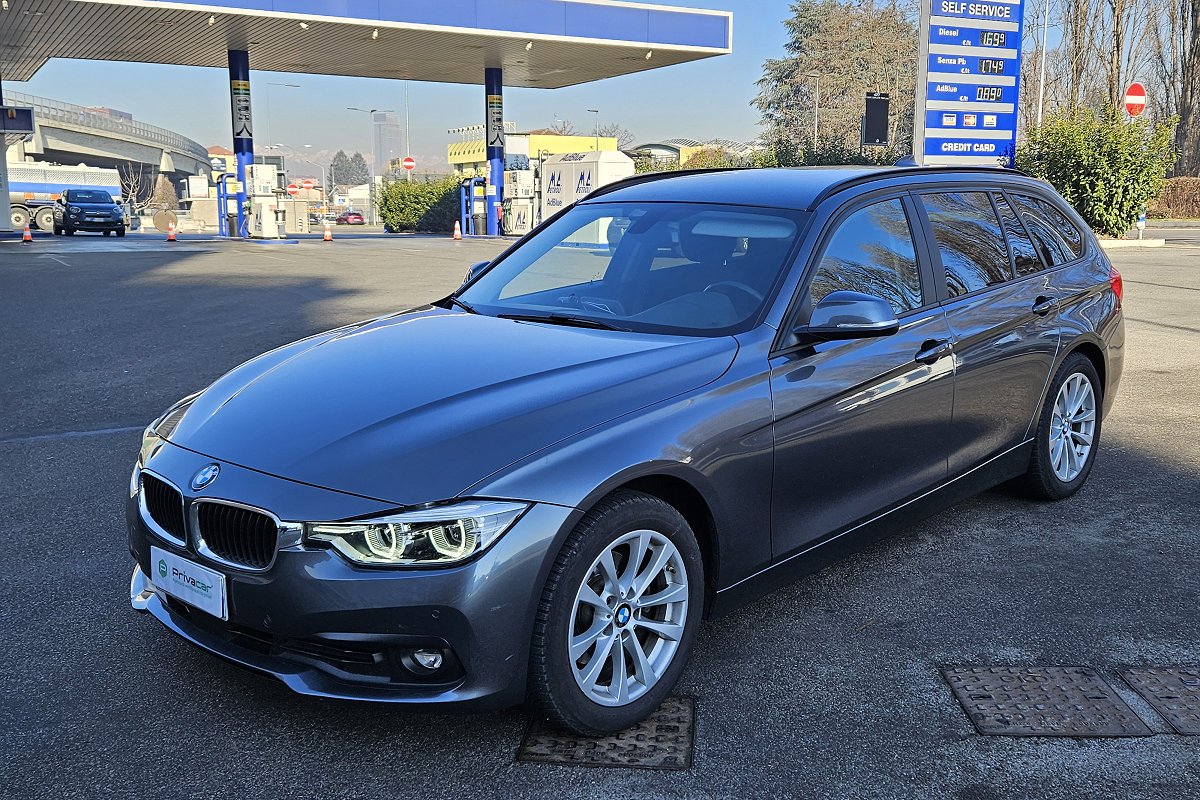 Bmw 320d Xdrive Touring Business Advantage Aut. in vendita a Moncalieri