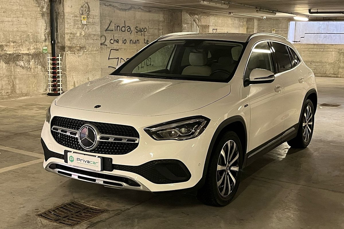 Mercedes Gla 250 E Eq-power Automatic Business Extra in vendita a Foligno