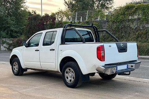 NISSAN Navara Navara 2.5 dci 4 porte double cab le Usata a Brescia