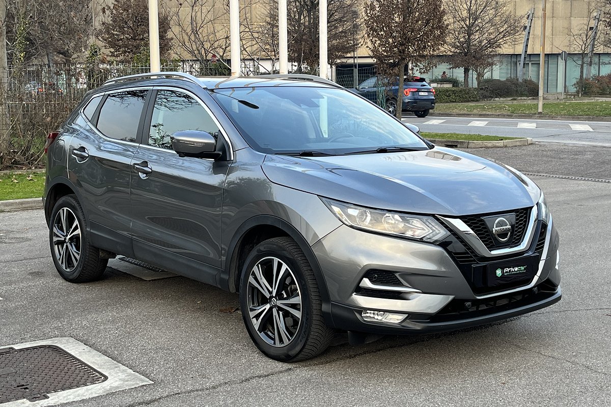 Nissan Qashqai 1.6 Dci 2wd N-connecta in vendita a Crema