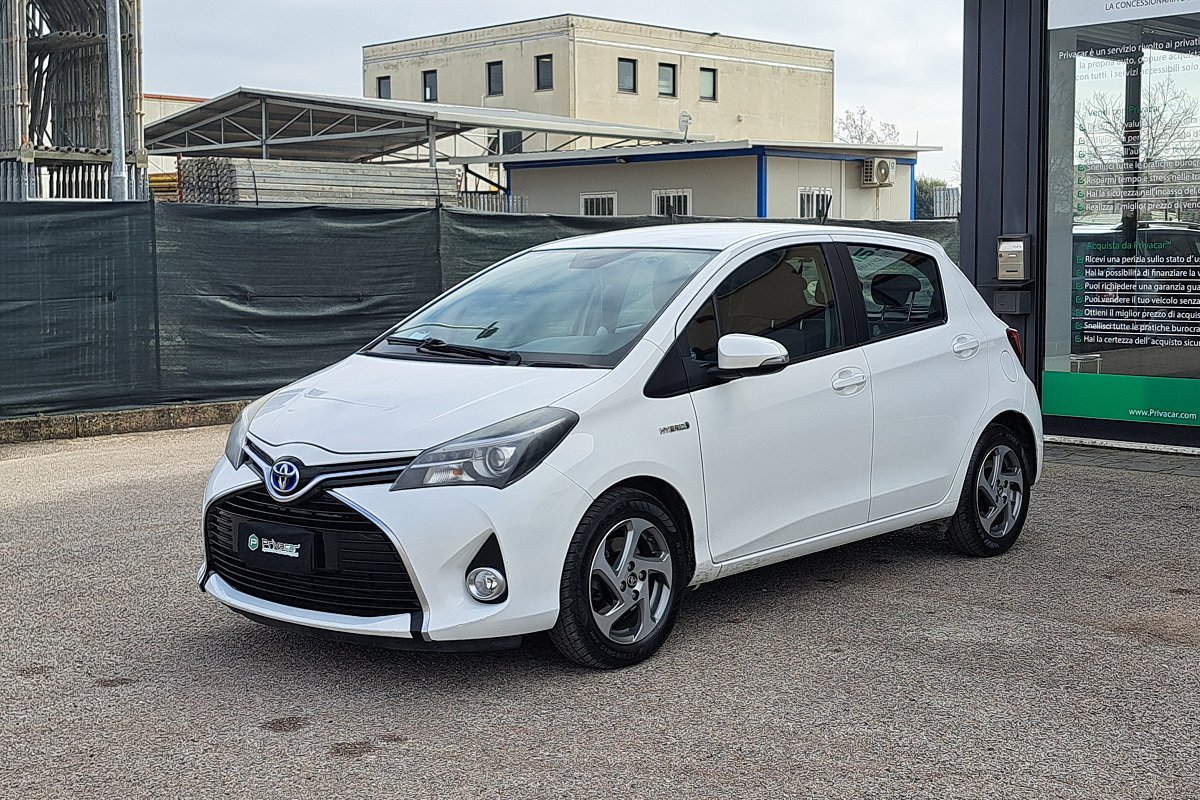 Toyota Yaris 1.5 Hybrid 5 Porte Cool in vendita a Perugia