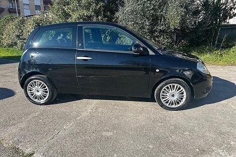 Lancia Ypsilon 1.2 Argento in vendita a Latina